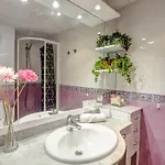 Carmen By Hello Homes Apartmán *