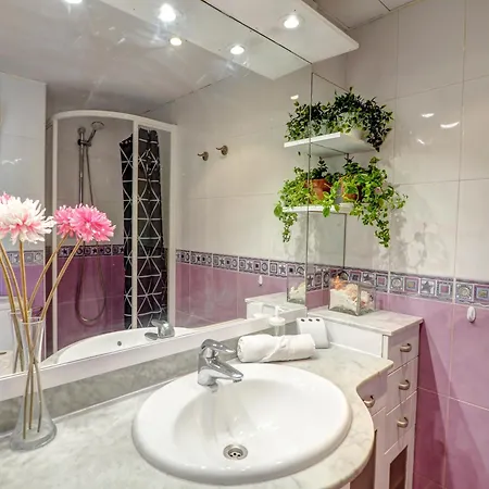 Carmen By Hello Homes Apartmán *